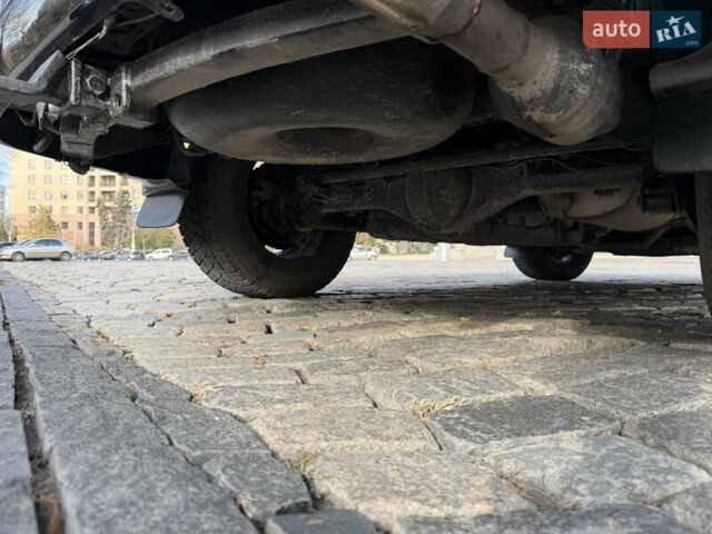 Чорний Тойота Ленд Крузер Прадо, об'ємом двигуна 0 л та пробігом 257 тис. км за 16700 $, фото 8 на Automoto.ua