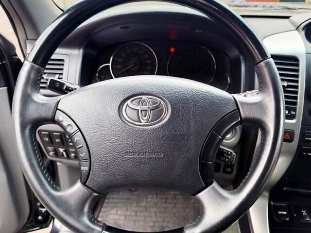 Черный Тойота Ленд Крузер Прадо, объемом двигателя 3.96 л и пробегом 170 тыс. км за 18700 $, фото 10 на Automoto.ua