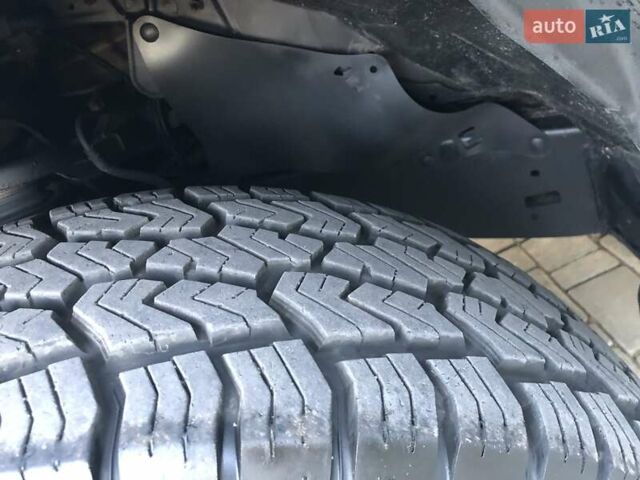 Чорний Тойота Ленд Крузер Прадо, об'ємом двигуна 4 л та пробігом 297 тис. км за 15500 $, фото 136 на Automoto.ua