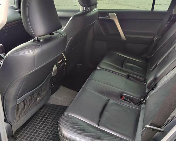 Черный Тойота Ленд Крузер Прадо, объемом двигателя 3 л и пробегом 267 тыс. км за 26000 $, фото 25 на Automoto.ua