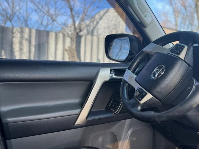 Чорний Тойота Ленд Крузер Прадо, об'ємом двигуна 4 л та пробігом 260 тис. км за 22500 $, фото 6 на Automoto.ua