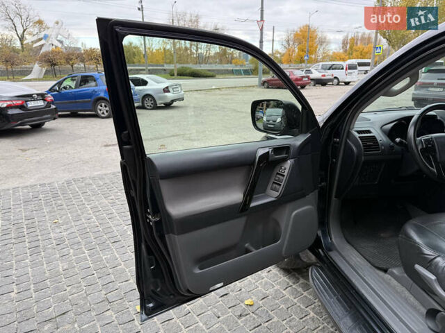 Чорний Тойота Ленд Крузер Прадо, об'ємом двигуна 2.69 л та пробігом 267 тис. км за 17900 $, фото 17 на Automoto.ua