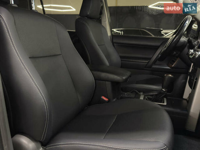 Черный Тойота Ленд Крузер Прадо, объемом двигателя 2.98 л и пробегом 290 тыс. км за 21999 $, фото 16 на Automoto.ua