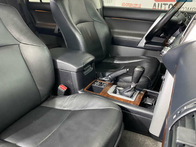 Черный Тойота Ленд Крузер Прадо, объемом двигателя 3 л и пробегом 230 тыс. км за 19950 $, фото 11 на Automoto.ua