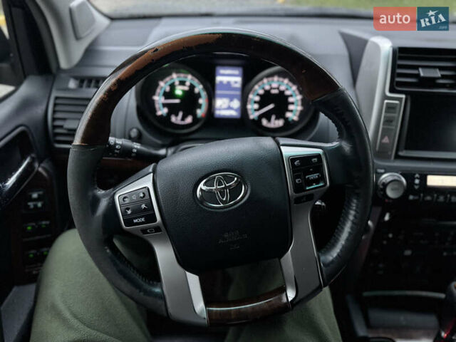 Черный Тойота Ленд Крузер Прадо, объемом двигателя 4 л и пробегом 242 тыс. км за 25000 $, фото 25 на Automoto.ua