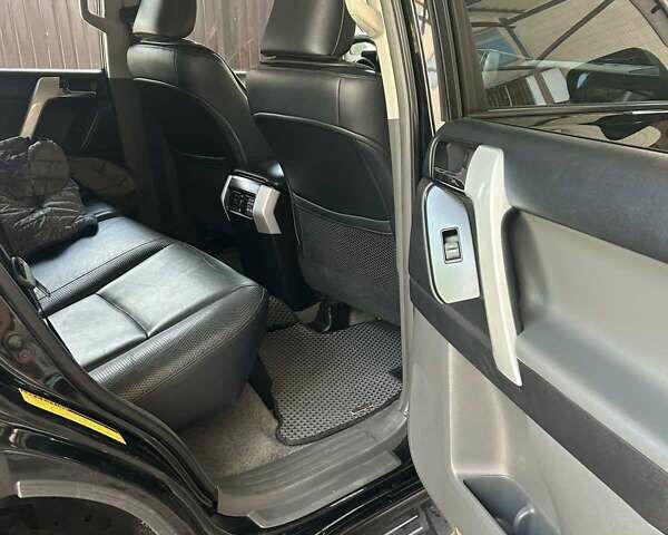 Черный Тойота Ленд Крузер Прадо, объемом двигателя 3.96 л и пробегом 277 тыс. км за 22900 $, фото 17 на Automoto.ua