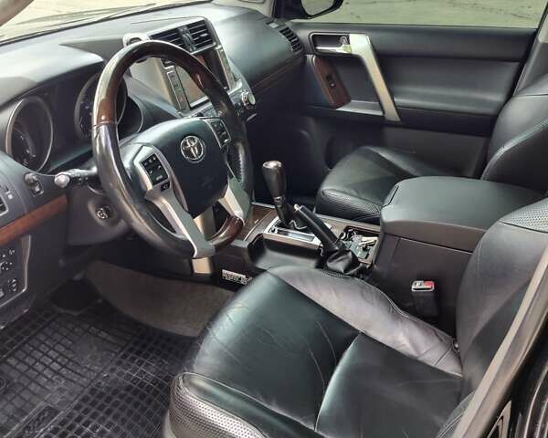 Черный Тойота Ленд Крузер Прадо, объемом двигателя 3 л и пробегом 267 тыс. км за 26000 $, фото 16 на Automoto.ua