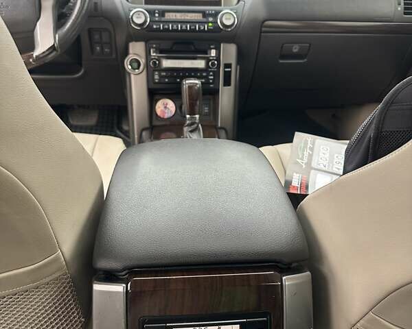 Черный Тойота Ленд Крузер Прадо, объемом двигателя 4 л и пробегом 198 тыс. км за 19700 $, фото 17 на Automoto.ua