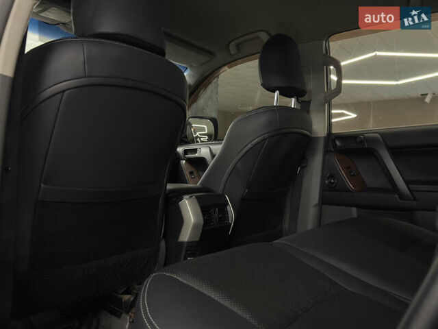 Черный Тойота Ленд Крузер Прадо, объемом двигателя 2.98 л и пробегом 290 тыс. км за 21999 $, фото 18 на Automoto.ua