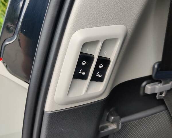 Черный Тойота Ленд Крузер Прадо, объемом двигателя 3 л и пробегом 267 тыс. км за 26000 $, фото 35 на Automoto.ua