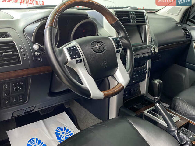 Черный Тойота Ленд Крузер Прадо, объемом двигателя 3 л и пробегом 230 тыс. км за 19950 $, фото 6 на Automoto.ua