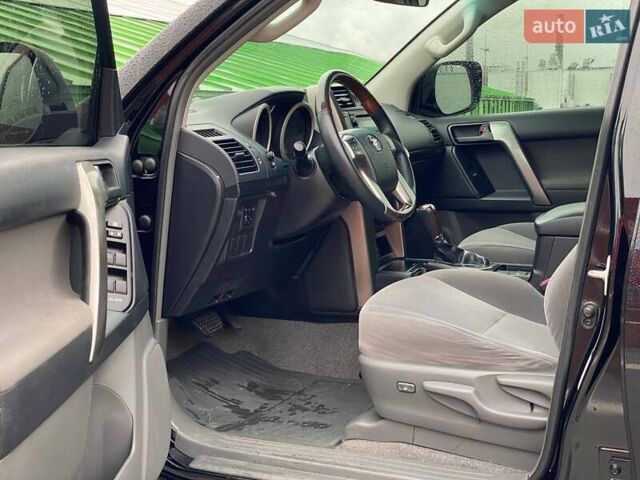 Черный Тойота Ленд Крузер Прадо, объемом двигателя 2.69 л и пробегом 78 тыс. км за 20499 $, фото 12 на Automoto.ua