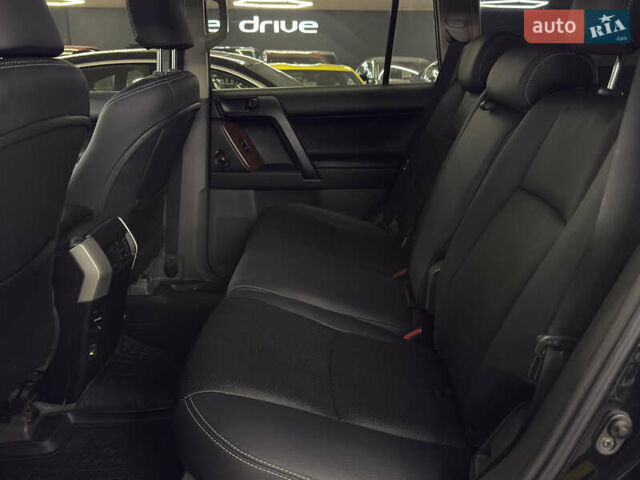 Черный Тойота Ленд Крузер Прадо, объемом двигателя 2.98 л и пробегом 290 тыс. км за 21999 $, фото 19 на Automoto.ua