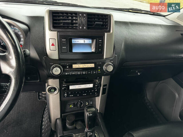 Чорний Тойота Ленд Крузер Прадо, об'ємом двигуна 3.96 л та пробігом 270 тис. км за 24500 $, фото 31 на Automoto.ua