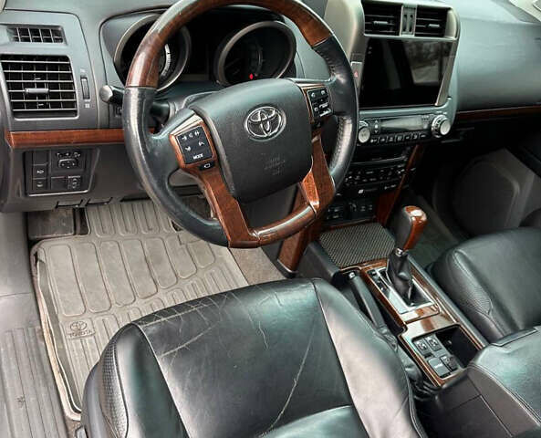 Чорний Тойота Ленд Крузер Прадо, об'ємом двигуна 4 л та пробігом 241 тис. км за 27000 $, фото 8 на Automoto.ua