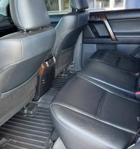 Черный Тойота Ленд Крузер Прадо, объемом двигателя 3.96 л и пробегом 290 тыс. км за 22500 $, фото 15 на Automoto.ua