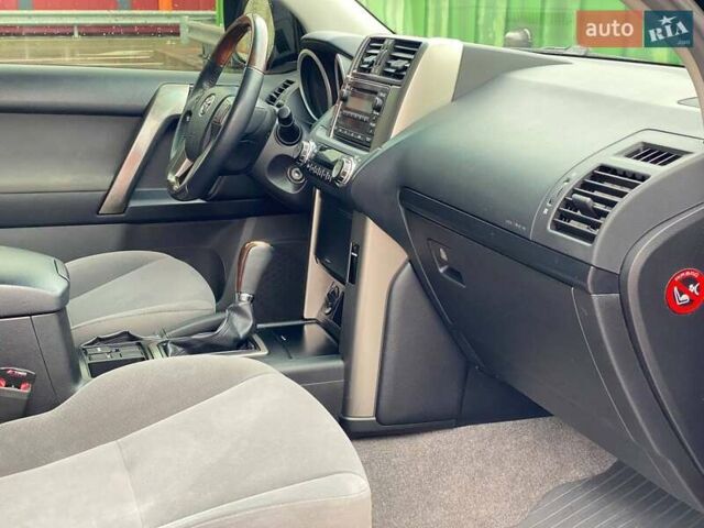 Черный Тойота Ленд Крузер Прадо, объемом двигателя 2.69 л и пробегом 78 тыс. км за 20499 $, фото 19 на Automoto.ua