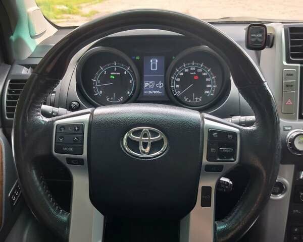 Черный Тойота Ленд Крузер Прадо, объемом двигателя 3 л и пробегом 267 тыс. км за 26000 $, фото 12 на Automoto.ua