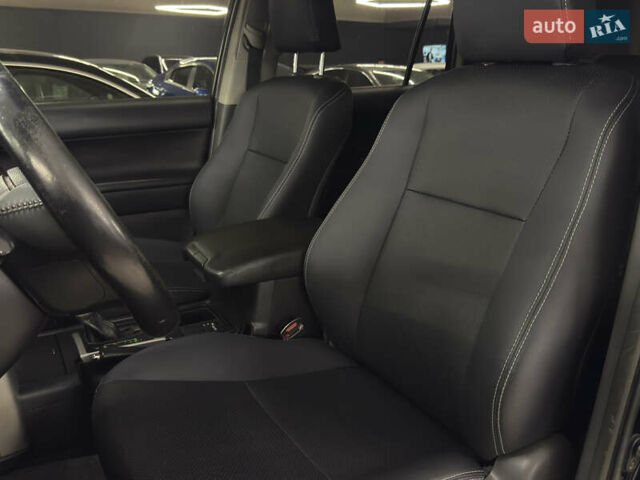 Черный Тойота Ленд Крузер Прадо, объемом двигателя 2.98 л и пробегом 290 тыс. км за 21999 $, фото 15 на Automoto.ua