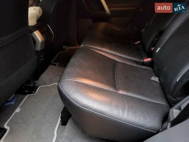 Черный Тойота Ленд Крузер Прадо, объемом двигателя 3 л и пробегом 116 тыс. км за 30000 $, фото 9 на Automoto.ua