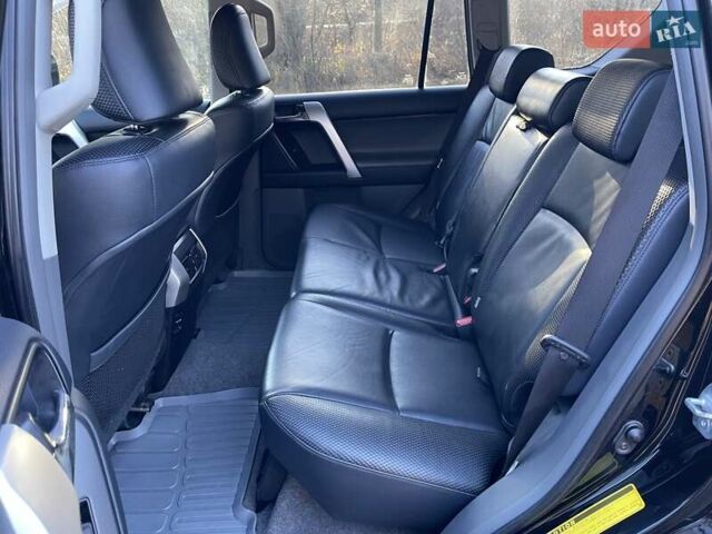 Черный Тойота Ленд Крузер Прадо, объемом двигателя 0 л и пробегом 170 тыс. км за 25500 $, фото 13 на Automoto.ua