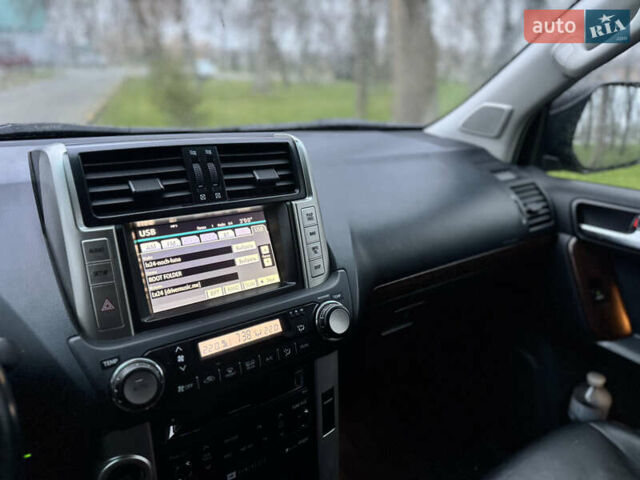 Черный Тойота Ленд Крузер Прадо, объемом двигателя 4 л и пробегом 242 тыс. км за 25000 $, фото 24 на Automoto.ua