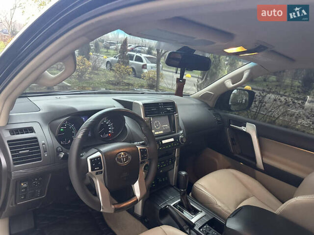 Черный Тойота Ленд Крузер Прадо, объемом двигателя 4 л и пробегом 193 тыс. км за 25000 $, фото 16 на Automoto.ua