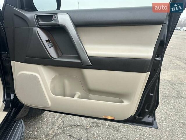 Черный Тойота Ленд Крузер Прадо, объемом двигателя 4 л и пробегом 198 тыс. км за 19700 $, фото 15 на Automoto.ua