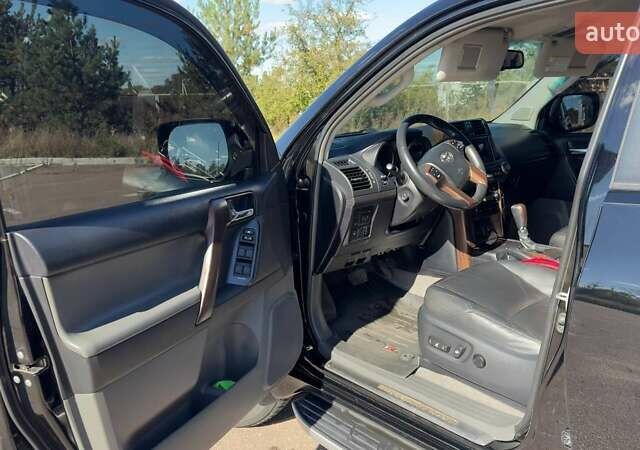 Черный Тойота Ленд Крузер Прадо, объемом двигателя 3.96 л и пробегом 290 тыс. км за 22500 $, фото 16 на Automoto.ua