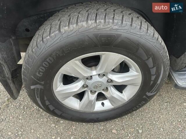 Черный Тойота Ленд Крузер Прадо, объемом двигателя 4 л и пробегом 198 тыс. км за 19700 $, фото 23 на Automoto.ua