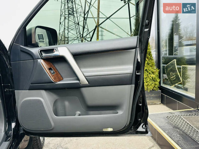 Черный Тойота Ленд Крузер Прадо, объемом двигателя 3.96 л и пробегом 148 тыс. км за 27500 $, фото 25 на Automoto.ua