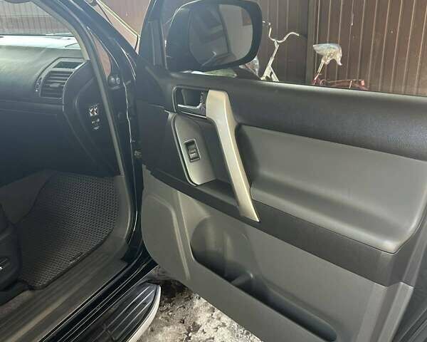 Черный Тойота Ленд Крузер Прадо, объемом двигателя 3.96 л и пробегом 277 тыс. км за 22900 $, фото 18 на Automoto.ua