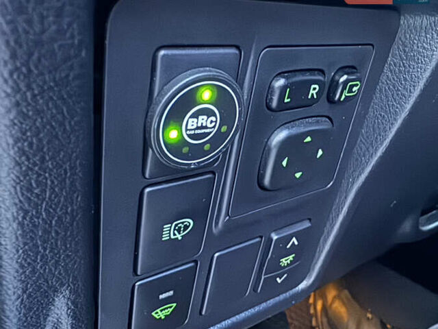 Черный Тойота Ленд Крузер Прадо, объемом двигателя 3.96 л и пробегом 203 тыс. км за 24500 $, фото 31 на Automoto.ua