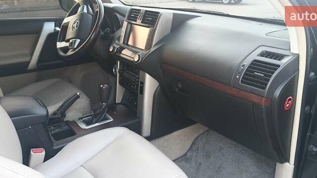 Черный Тойота Ленд Крузер Прадо, объемом двигателя 2.98 л и пробегом 306 тыс. км за 22800 $, фото 13 на Automoto.ua