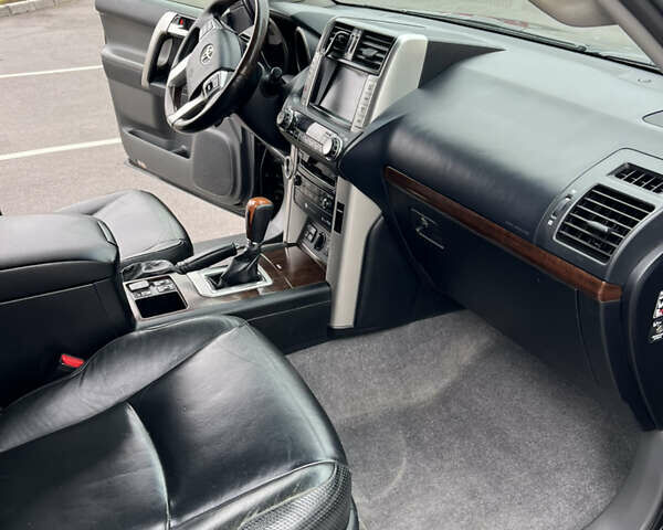 Черный Тойота Ленд Крузер Прадо, объемом двигателя 3.96 л и пробегом 258 тыс. км за 19799 $, фото 15 на Automoto.ua