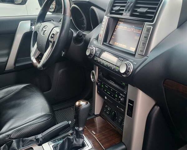 Черный Тойота Ленд Крузер Прадо, объемом двигателя 3.96 л и пробегом 202 тыс. км за 22999 $, фото 7 на Automoto.ua