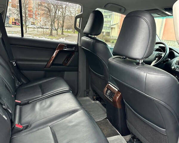 Чорний Тойота Ленд Крузер Прадо, об'ємом двигуна 4 л та пробігом 241 тис. км за 27000 $, фото 7 на Automoto.ua