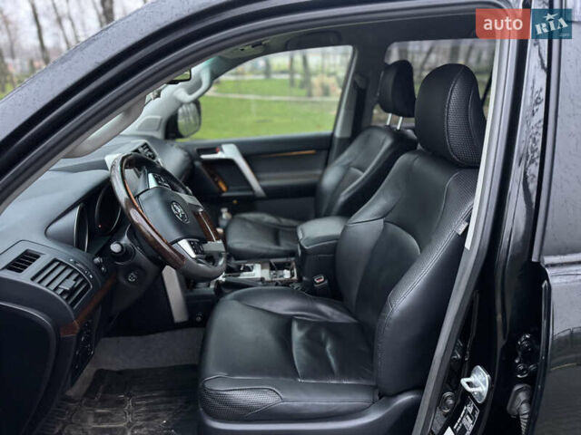 Черный Тойота Ленд Крузер Прадо, объемом двигателя 4 л и пробегом 242 тыс. км за 25000 $, фото 19 на Automoto.ua