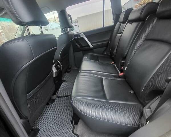 Черный Тойота Ленд Крузер Прадо, объемом двигателя 3.96 л и пробегом 202 тыс. км за 22999 $, фото 5 на Automoto.ua