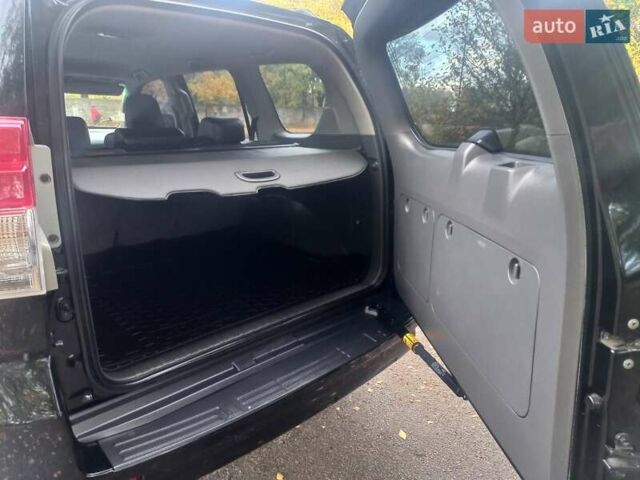 Черный Тойота Ленд Крузер Прадо, объемом двигателя 4 л и пробегом 130 тыс. км за 24900 $, фото 4 на Automoto.ua