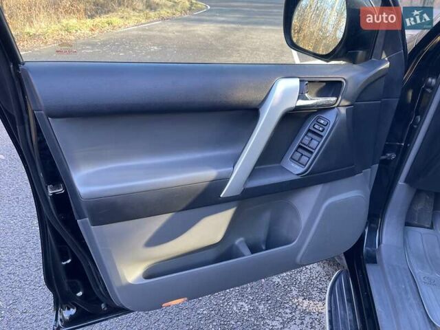 Черный Тойота Ленд Крузер Прадо, объемом двигателя 0 л и пробегом 170 тыс. км за 25500 $, фото 12 на Automoto.ua