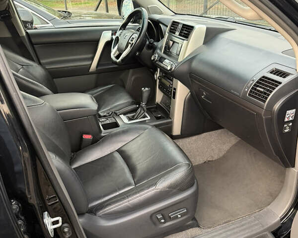 Чорний Тойота Ленд Крузер Прадо, об'ємом двигуна 3 л та пробігом 198 тис. км за 23900 $, фото 16 на Automoto.ua