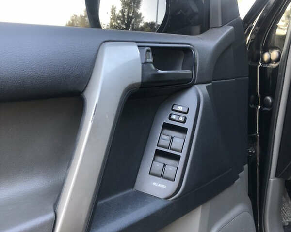 Черный Тойота Ленд Крузер Прадо, объемом двигателя 2.98 л и пробегом 88 тыс. км за 29999 $, фото 10 на Automoto.ua