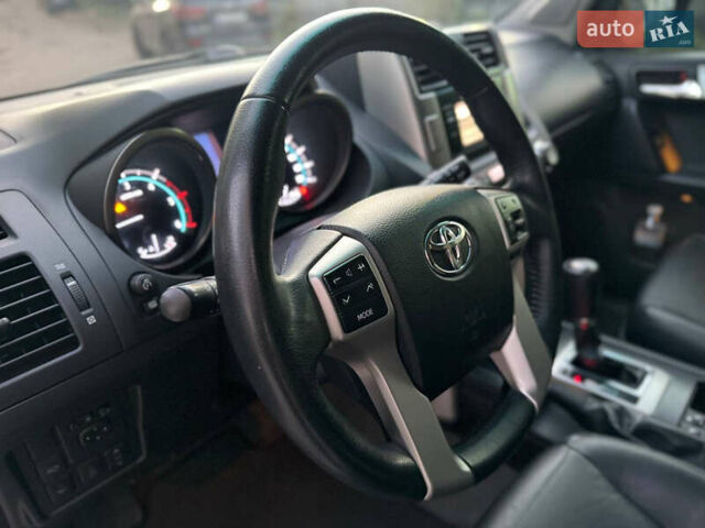 Черный Тойота Ленд Крузер Прадо, объемом двигателя 2.98 л и пробегом 95 тыс. км за 27200 $, фото 18 на Automoto.ua