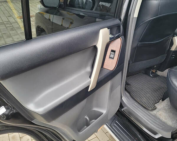 Черный Тойота Ленд Крузер Прадо, объемом двигателя 2.98 л и пробегом 186 тыс. км за 27500 $, фото 16 на Automoto.ua