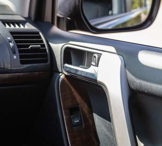 Чорний Тойота Ленд Крузер Прадо, об'ємом двигуна 2.98 л та пробігом 155 тис. км за 26500 $, фото 35 на Automoto.ua