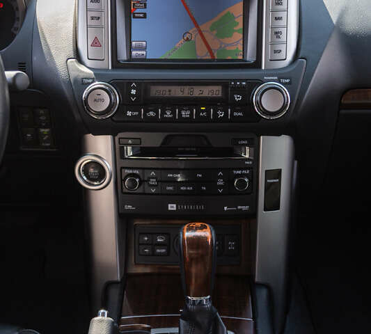 Чорний Тойота Ленд Крузер Прадо, об'ємом двигуна 2.98 л та пробігом 155 тис. км за 26500 $, фото 33 на Automoto.ua