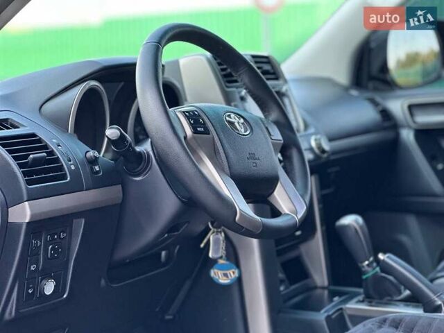 Тойота Ленд Крузер Прадо 2011 в Яремче на Automoto.ua Черный Тойота Ленд Крузер Прадо, объемом двигателя 2.7 л и пробегом 220 тыс. км за 22000 $, фото 11 на Automoto.ua