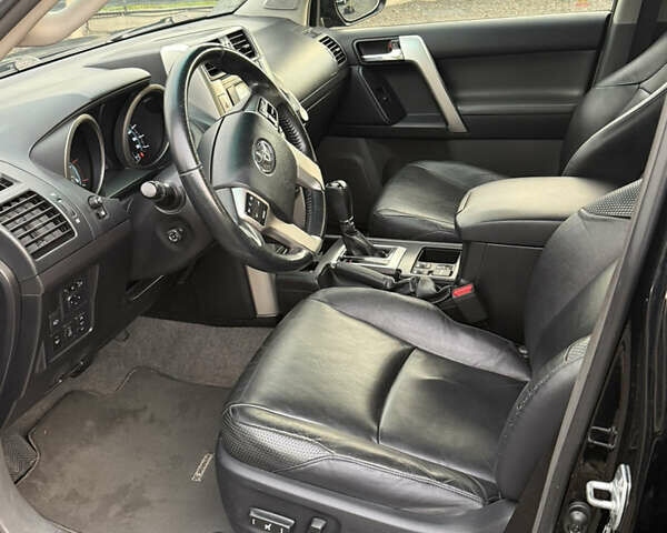 Чорний Тойота Ленд Крузер Прадо, об'ємом двигуна 3 л та пробігом 198 тис. км за 23900 $, фото 12 на Automoto.ua