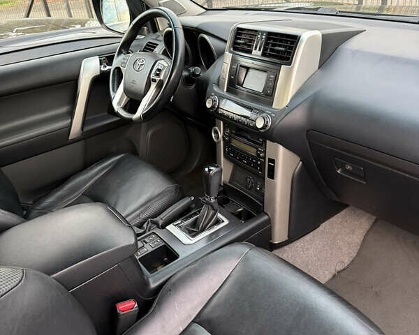 Чорний Тойота Ленд Крузер Прадо, об'ємом двигуна 3 л та пробігом 198 тис. км за 23900 $, фото 17 на Automoto.ua